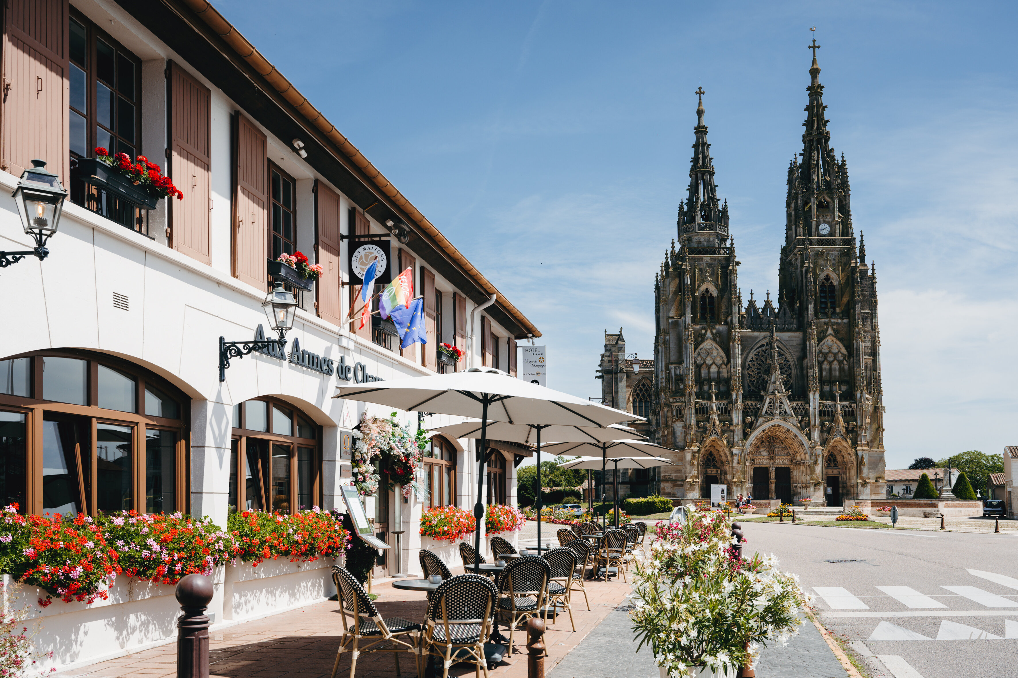 Les armes de champagne - façade